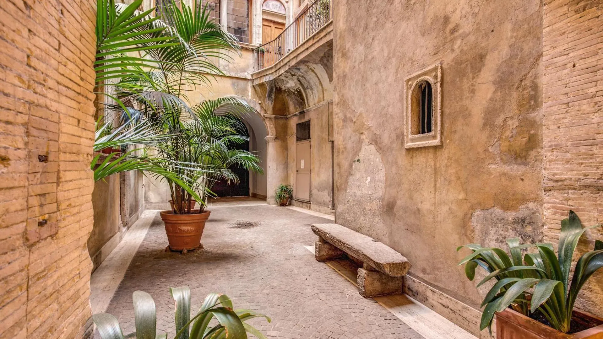**  Hisuiterome - Aparthotel Italy